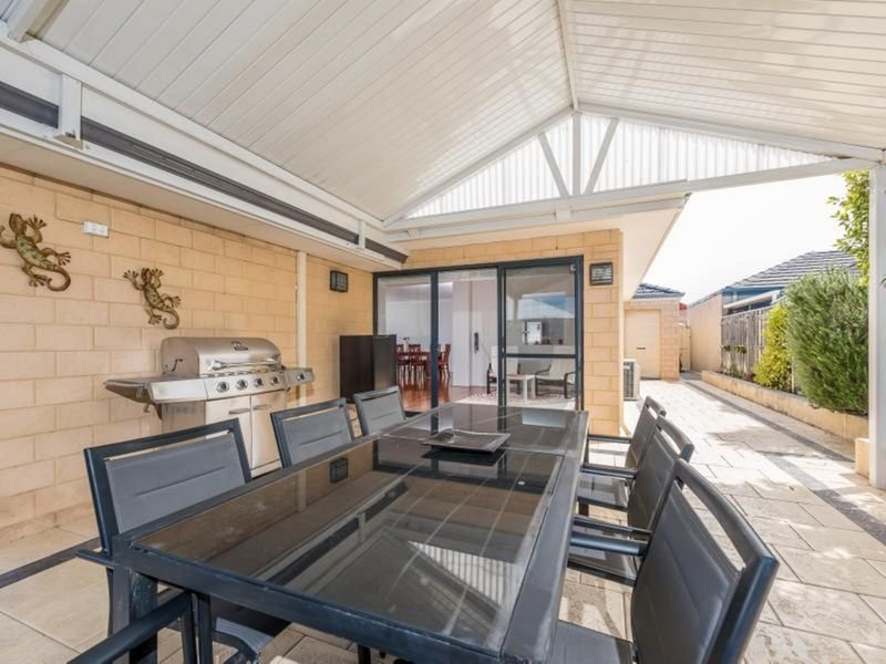 Photo - 49 Hampshire Drive, Quinns Rocks WA 6030 - Image 2