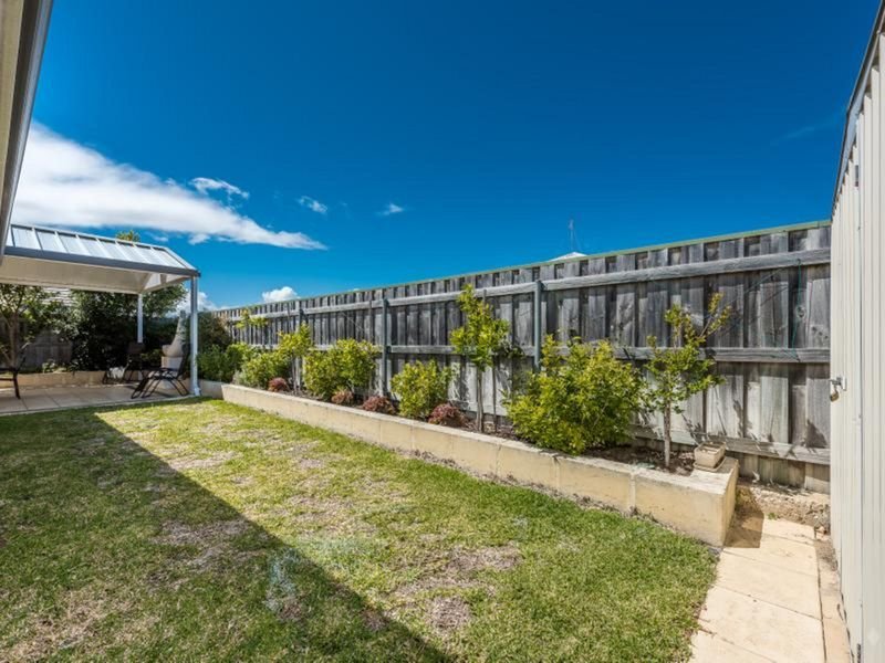 Photo - 49 Hampshire Drive, Quinns Rocks WA 6030 - Image 6