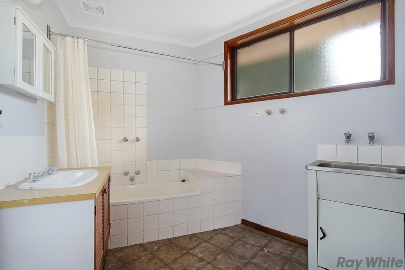 Photo - 4/9 Hannah Street, Benalla VIC 3672 - Image 3