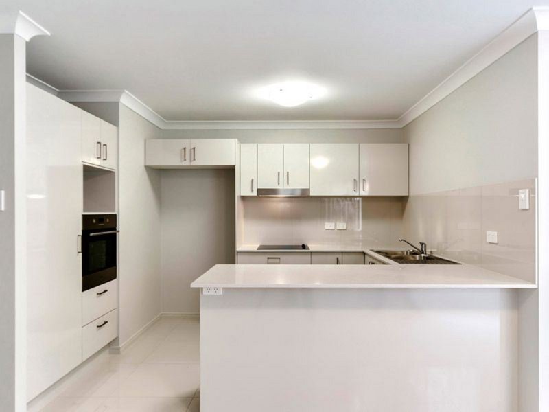 Photo - 4/9 Harry Street, Zillmere QLD 4034 - Image 4
