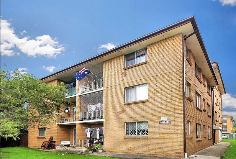 4/9 Hart Street, Warwick Farm NSW 2170