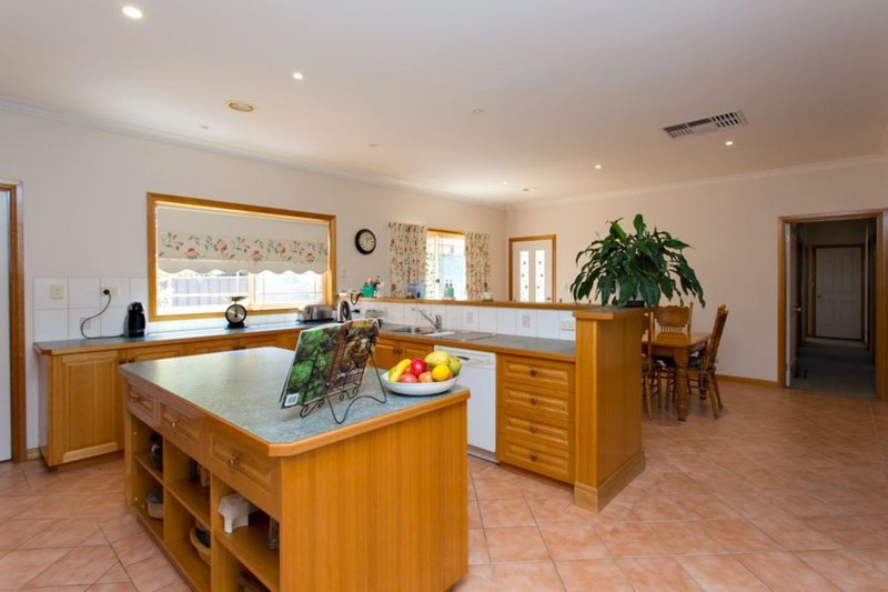 Photo - 49 Haymes Road, Mount Clear VIC 3350 - Image 3