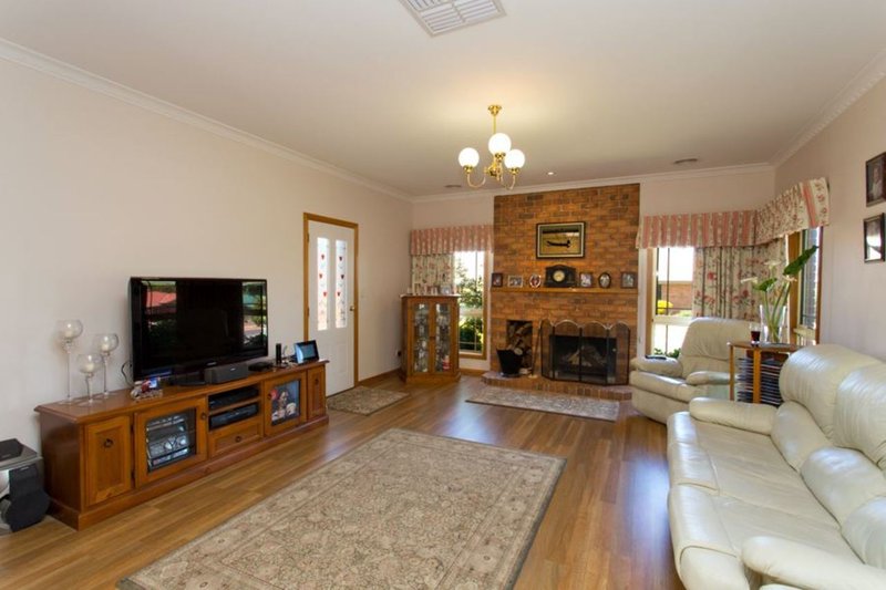 Photo - 49 Haymes Road, Mount Clear VIC 3350 - Image 6