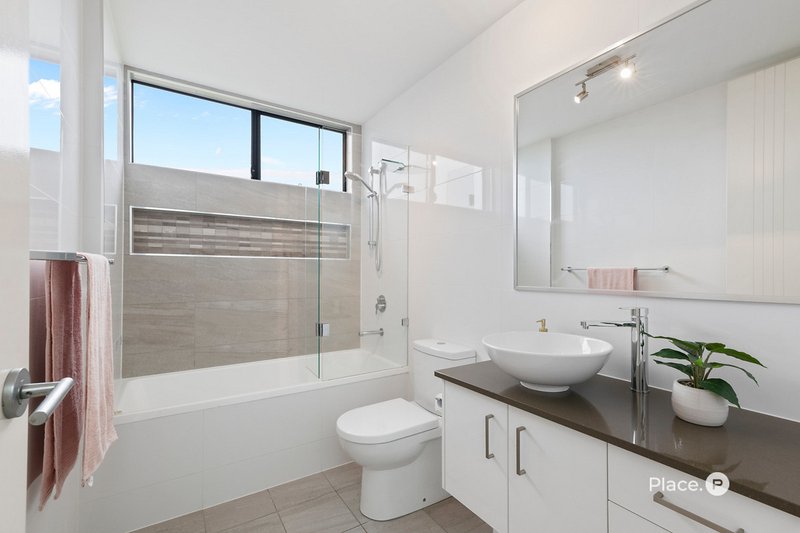 Photo - 4/9 Health Place, Murarrie QLD 4172 - Image 12