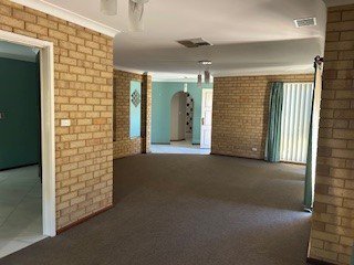 Photo - 4/9 Heron Place, Maddington WA 6109 - Image 7