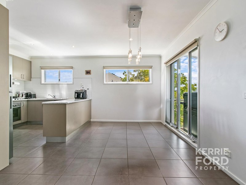 Photo - 49 Independent Way, Traralgon VIC 3844 - Image 9