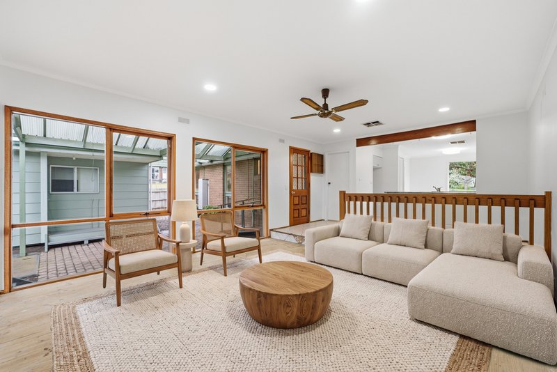 Photo - 49 Jeanette Street, Bayswater VIC 3153 - Image 2
