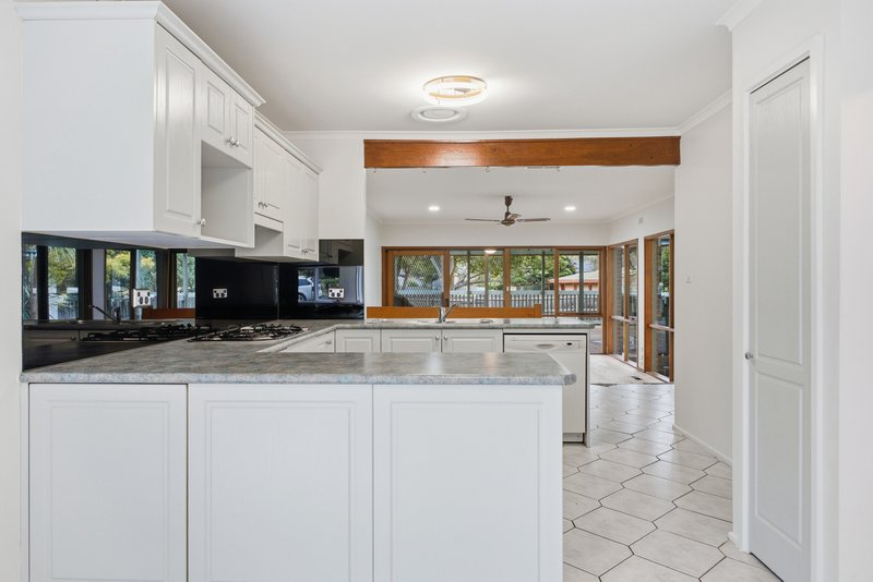 Photo - 49 Jeanette Street, Bayswater VIC 3153 - Image 4
