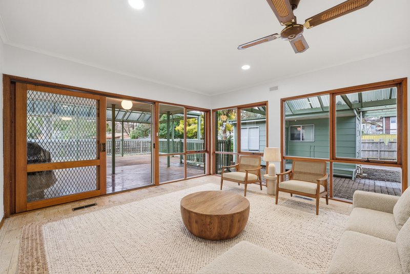 Photo - 49 Jeanette Street, Bayswater VIC 3153 - Image 6