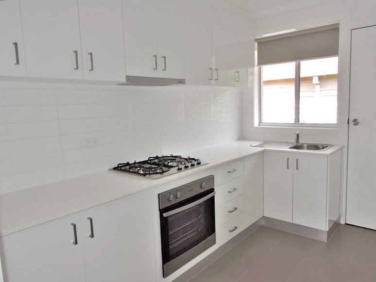 Photo - 4/9 Jeffrey Street, Reservoir VIC 3073 - Image 2