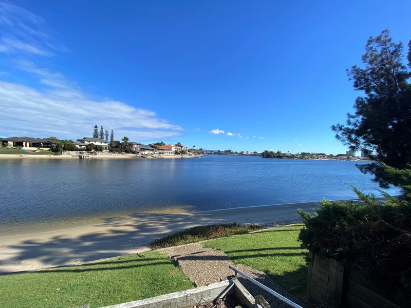 Photo - 4/9 Jodie Court, Mermaid Waters QLD 4218 - Image 1