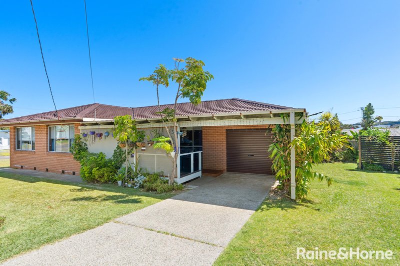 Photo - 49 Jubilee Avenue, Ulladulla NSW 2539 - Image 2