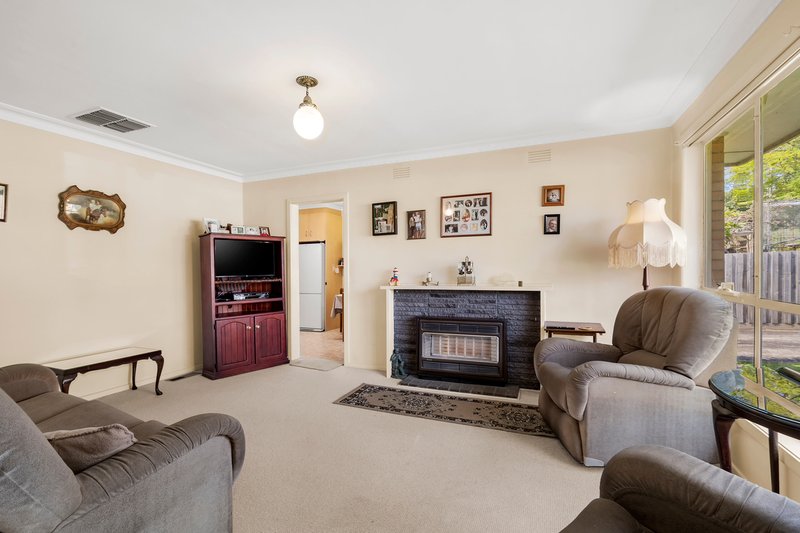 Photo - 49 Kett Street, Nunawading VIC 3131 - Image 2