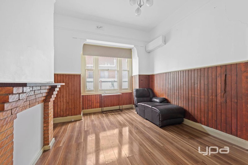 Photo - 49 King Edward Avenue, Albion VIC 3020 - Image 2