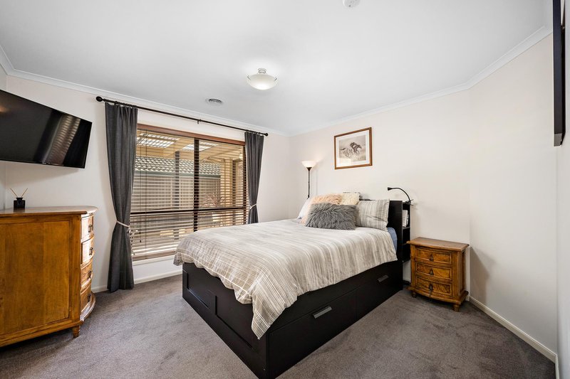 Photo - 49 Lance Hill Avenue, Dunlop ACT 2615 - Image 6