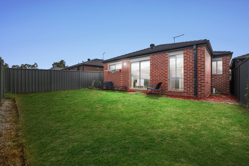 Photo - 49 Lancers Drive, Harkness VIC 3337 - Image 11