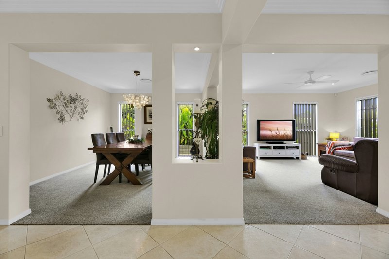 Photo - 49 Lancewood Circuit, Robina QLD 4226 - Image 3