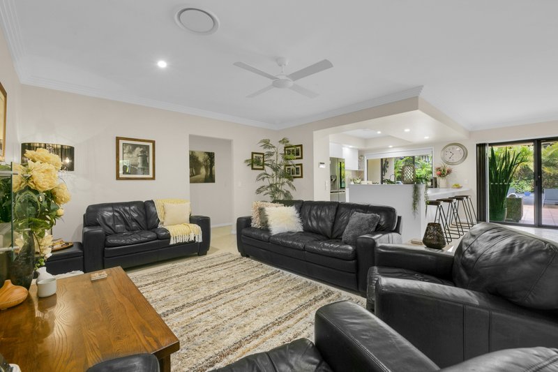 Photo - 49 Lancewood Circuit, Robina QLD 4226 - Image 11