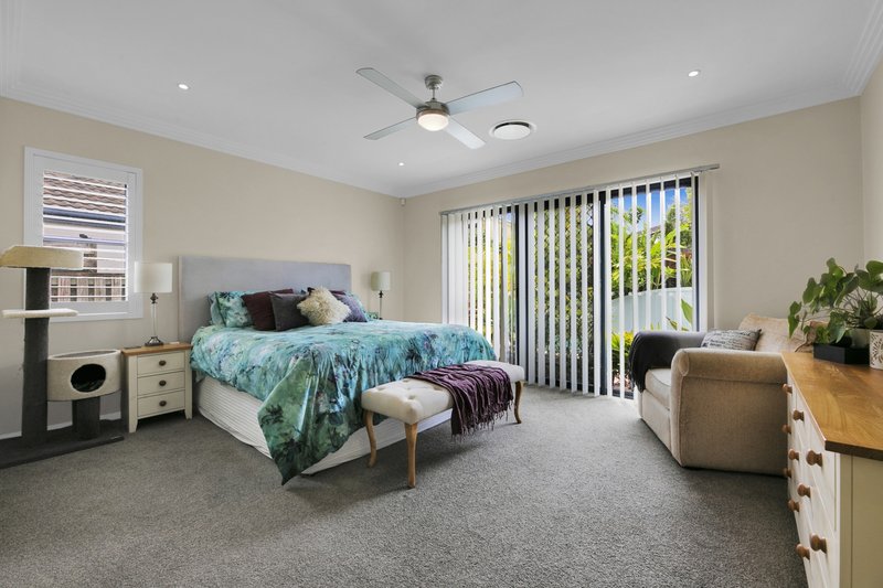 Photo - 49 Lancewood Circuit, Robina QLD 4226 - Image 15