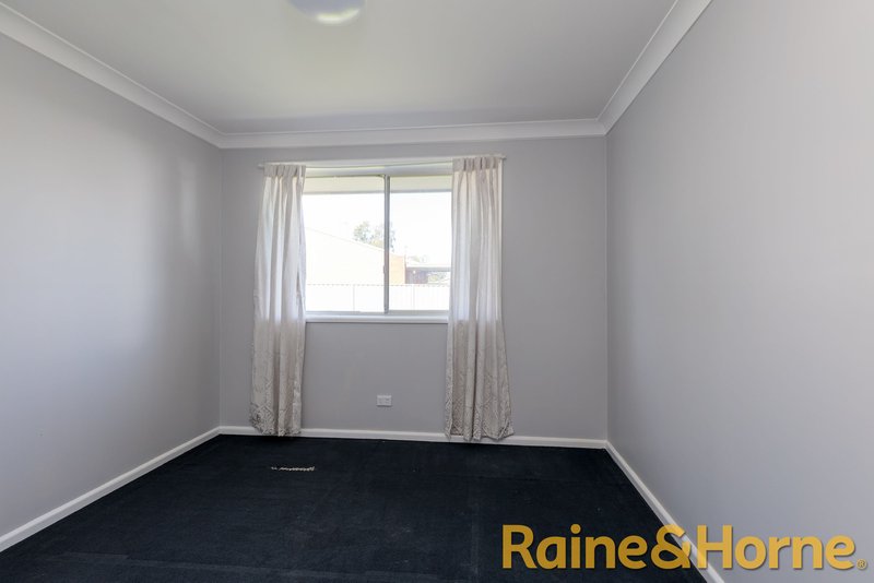 Photo - 4/9 Lawson Street, Dubbo NSW 2830 - Image 5