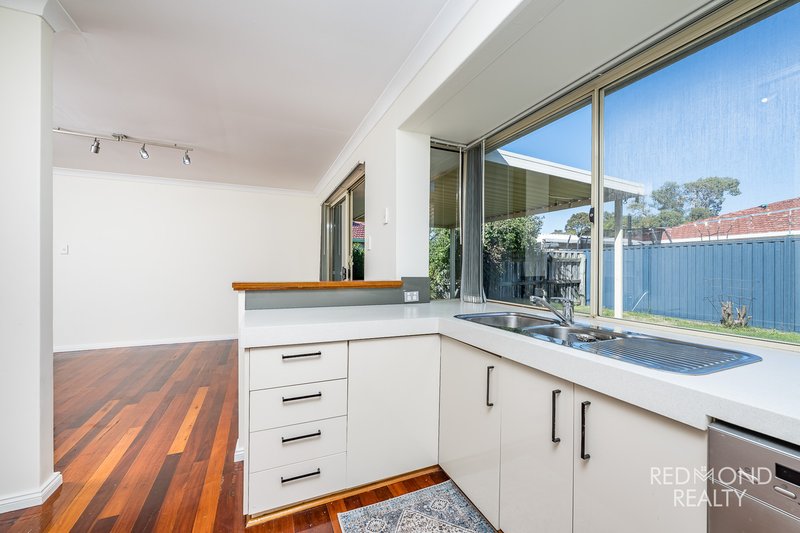 Photo - 4/9 Leatherwood Way, Huntingdale WA 6110 - Image 9