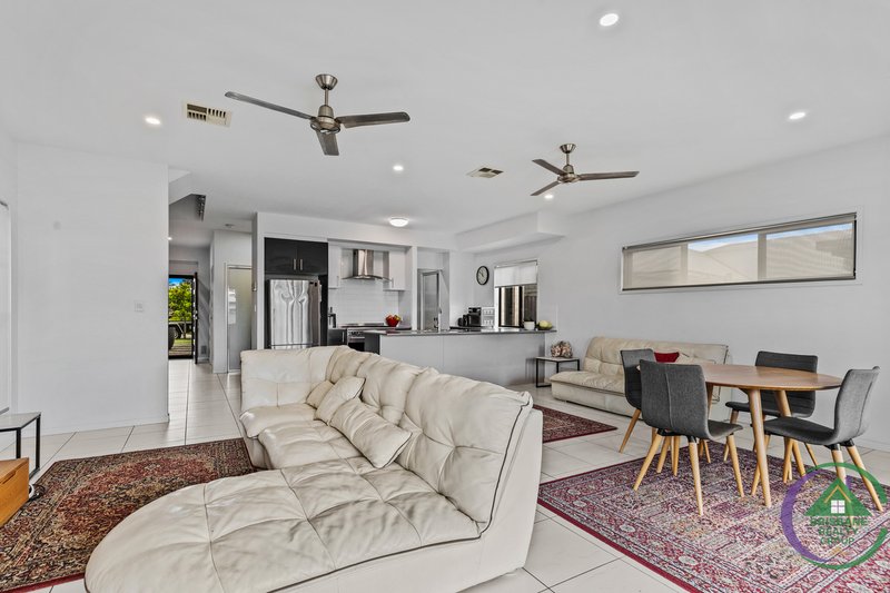 Photo - 49 Lomond Circuit, Upper Kedron QLD 4055 - Image 10