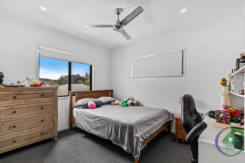 Photo - 49 Lomond Circuit, Upper Kedron QLD 4055 - Image 16