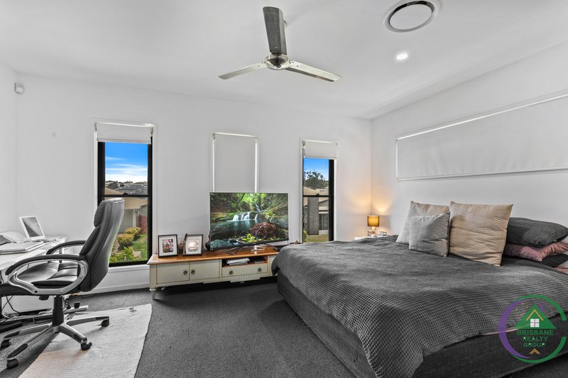 Photo - 49 Lomond Circuit, Upper Kedron QLD 4055 - Image 17