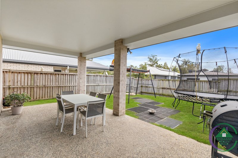 Photo - 49 Lomond Circuit, Upper Kedron QLD 4055 - Image 22