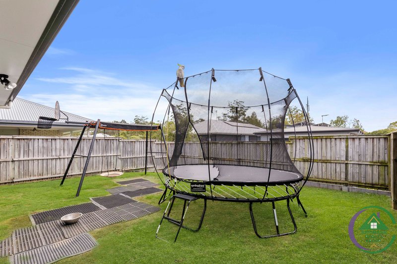 Photo - 49 Lomond Circuit, Upper Kedron QLD 4055 - Image 25