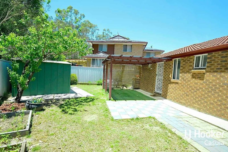 Photo - 49 Lyrebird Crescent, Green Valley NSW 2168 - Image 8