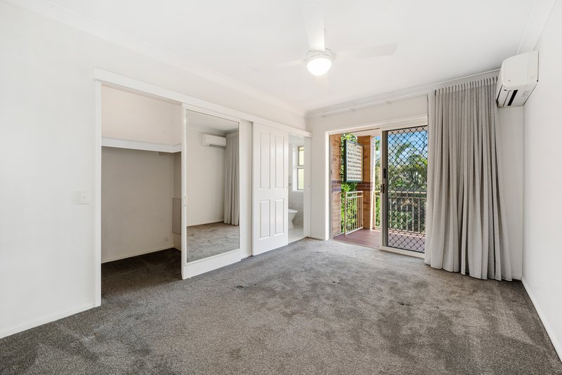 Photo - 4/9 Macaulay Street, Coorparoo QLD 4151 - Image 5