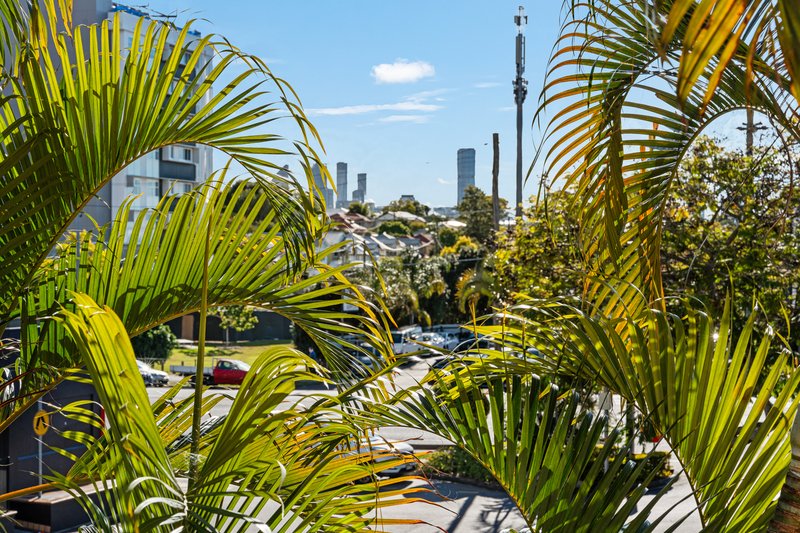Photo - 4/9 Macaulay Street, Coorparoo QLD 4151 - Image 14