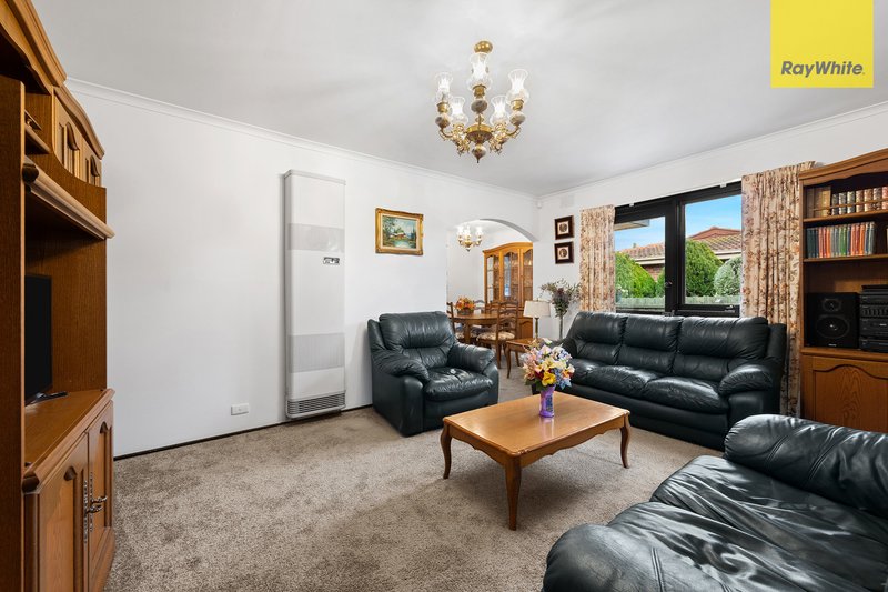 Photo - 49 Magnolia Avenue, Kings Park VIC 3021 - Image 3