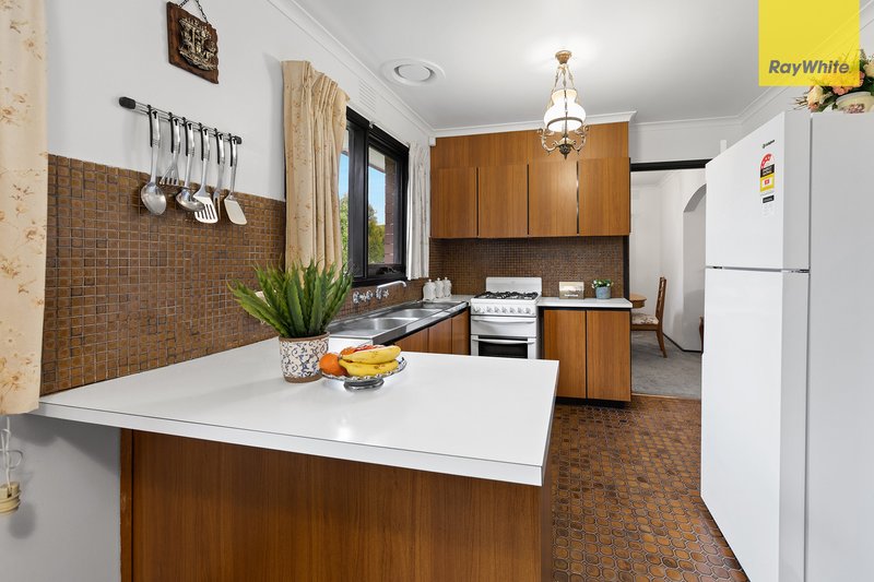 Photo - 49 Magnolia Avenue, Kings Park VIC 3021 - Image 7