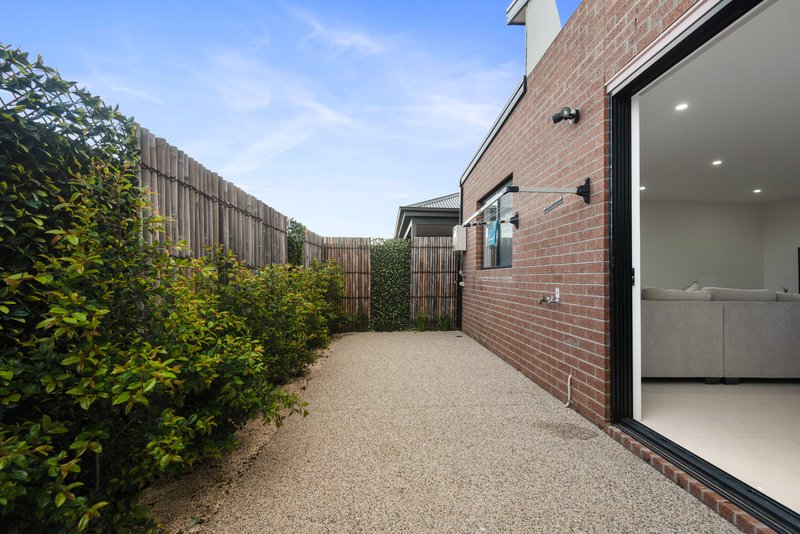 Photo - 49 Makedonia Street, Tarneit VIC 3029 - Image 9