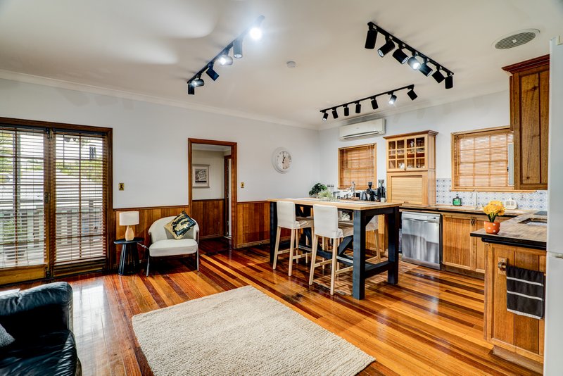 Photo - 49 Mannington Road, Acacia Ridge QLD 4110 - Image 6