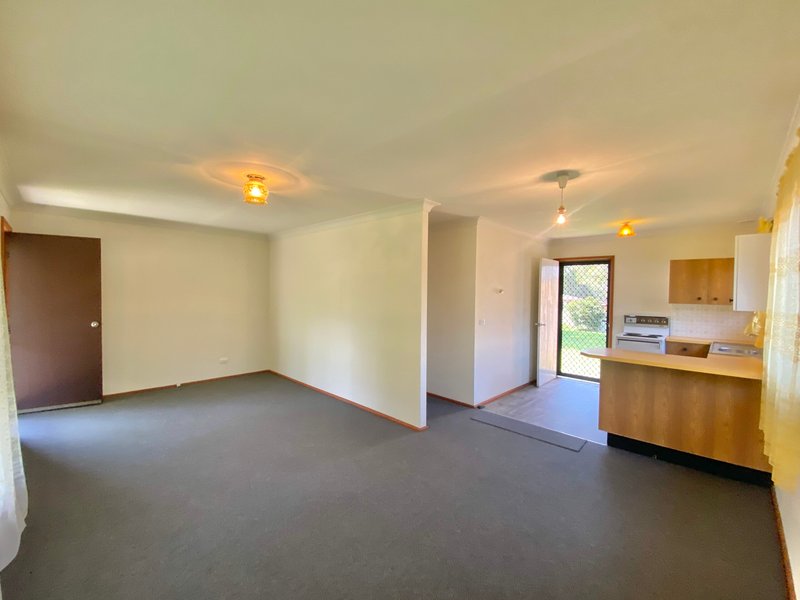 Photo - 49 Manuka Parade, Gorokan NSW 2263 - Image 3