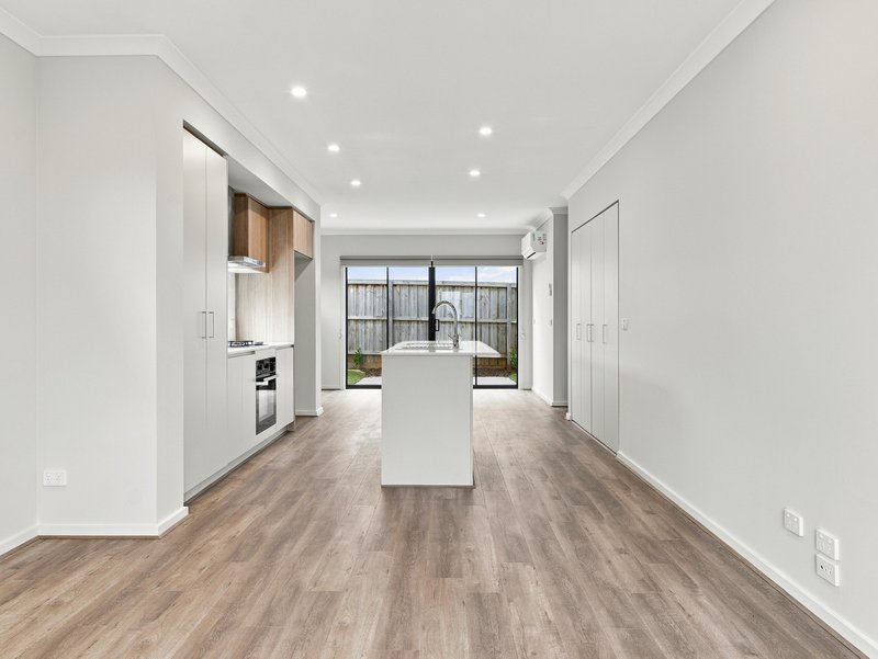 Photo - 49 Maradona Boulevard, Deanside VIC 3336 - Image 2