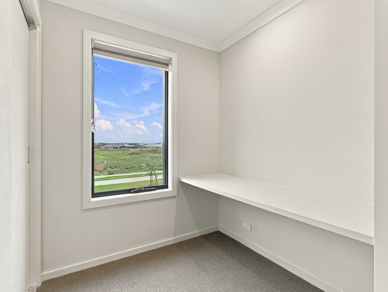 Photo - 49 Maradona Boulevard, Deanside VIC 3336 - Image 8