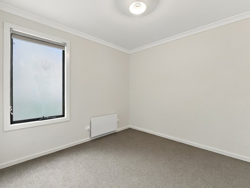 Photo - 49 Maradona Boulevard, Deanside VIC 3336 - Image 9