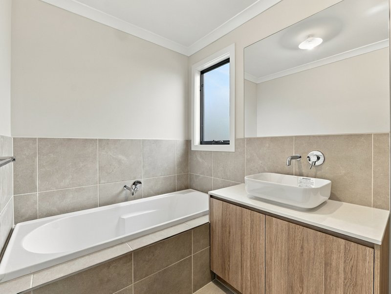 Photo - 49 Maradona Boulevard, Deanside VIC 3336 - Image 20