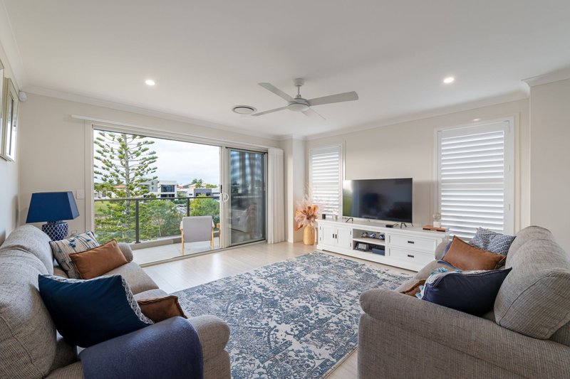 Photo - 49 Marina View Drive, Pelican Waters QLD 4551 - Image 15