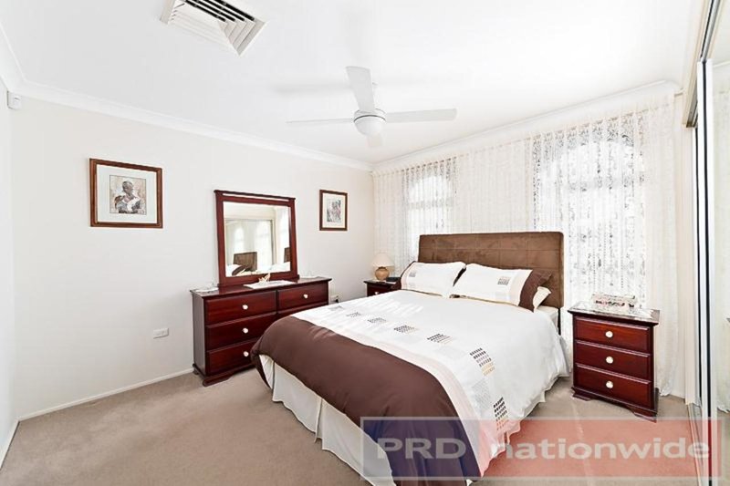 Photo - 49 Martin Crescent, Milperra NSW 2214 - Image 5