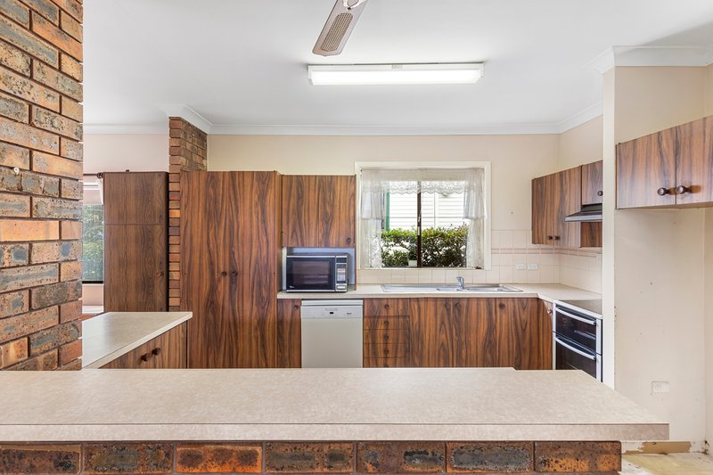 Photo - 49 Mcintosh Road, Dee Why NSW 2099 - Image 3