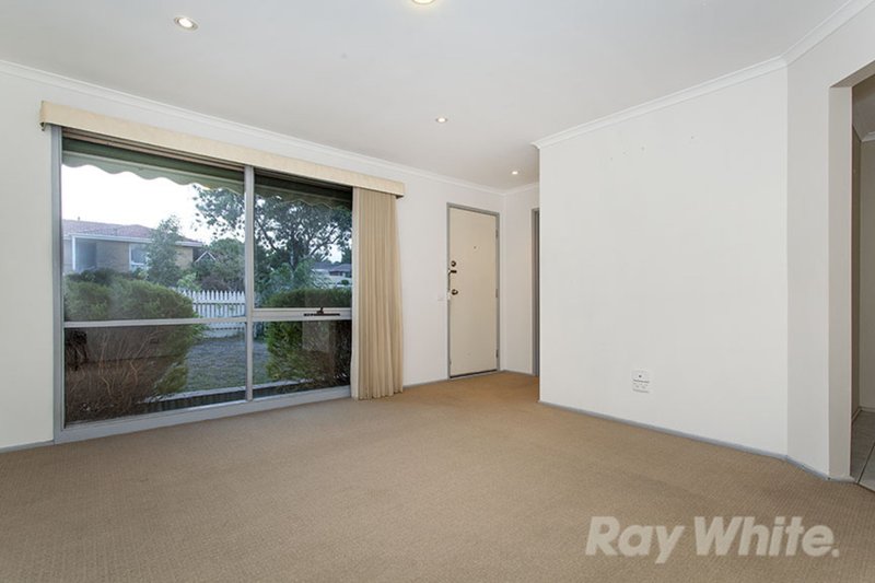 Photo - 49 Michelle Drive, Hampton Park VIC 3976 - Image 6