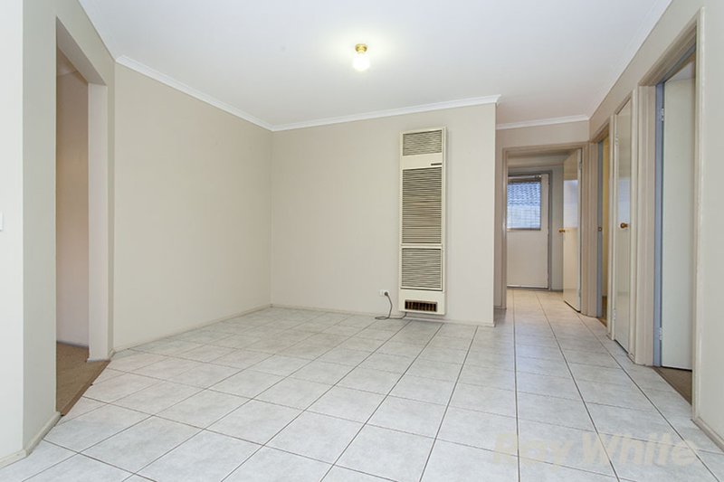 Photo - 49 Michelle Drive, Hampton Park VIC 3976 - Image 7