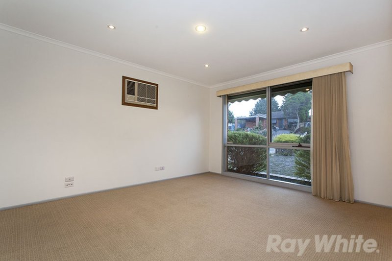 Photo - 49 Michelle Drive, Hampton Park VIC 3976 - Image 9