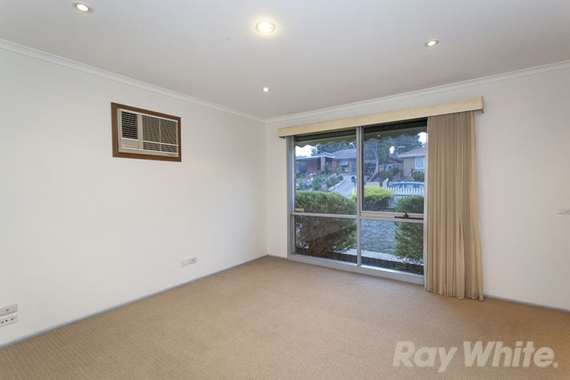 Photo - 49 Michelle Drive, Hampton Park VIC 3976 - Image 11