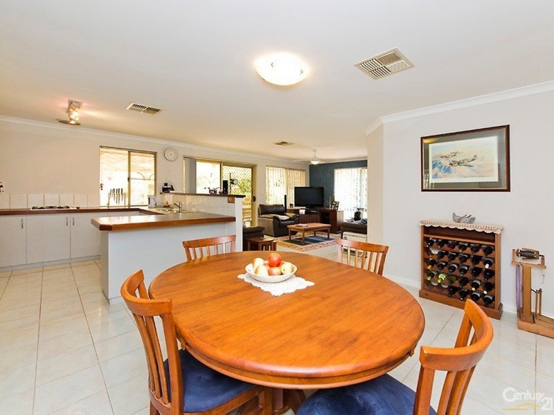 Photo - 49 Midlothian Crescent, Kinross WA 6028 - Image 11